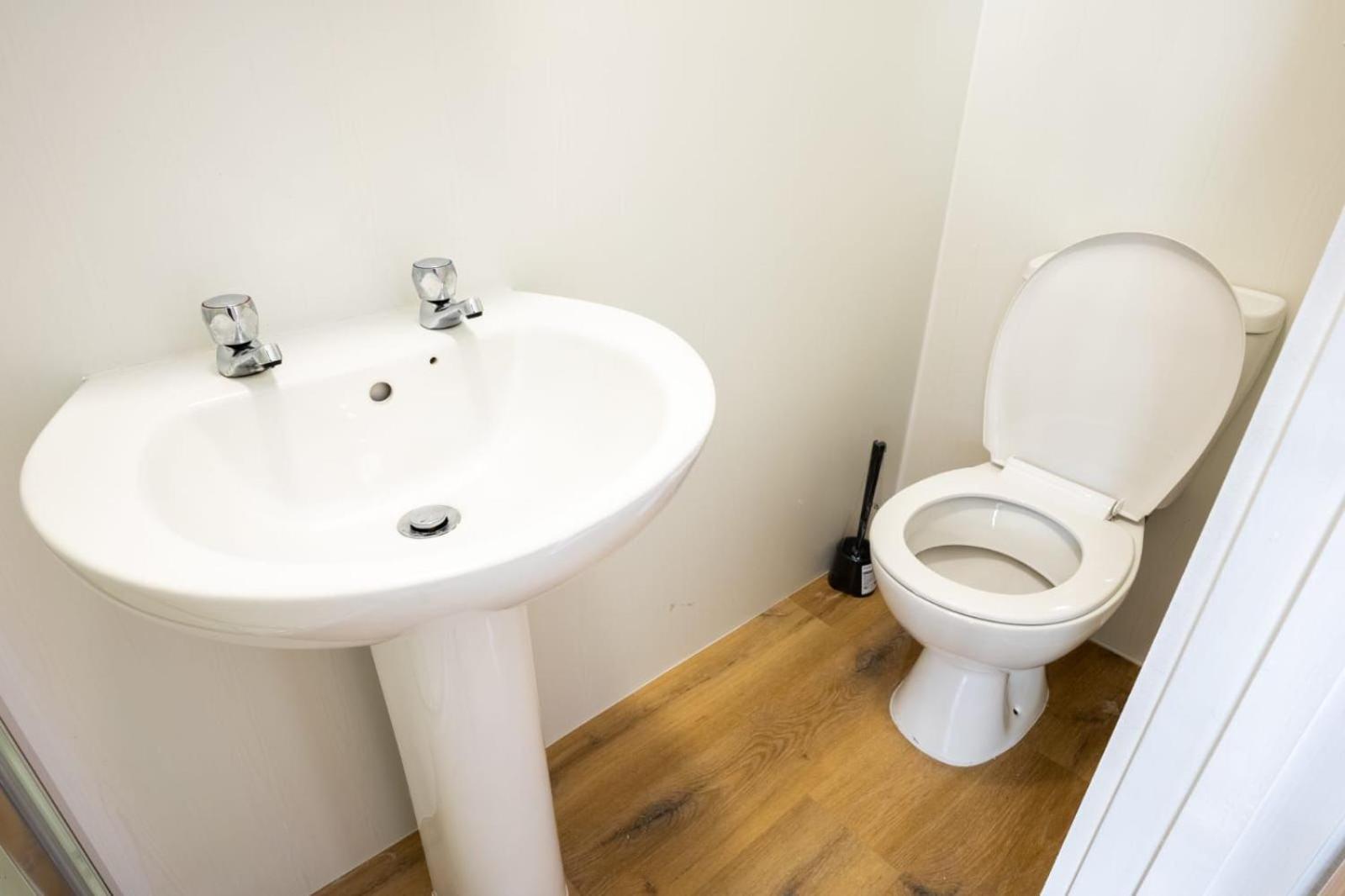 Quarto em Acomodações Particulares Docklands Near Excel And Airport 2 Double Ensuites For Up To 4 People